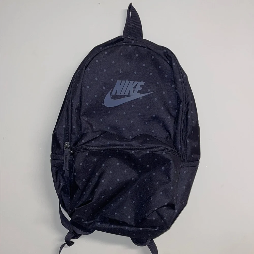blue and black nike backpack Brasilia Medium and updated zipper pulls make access easier in all conditions Nike Hoops Elite Basketball Backpack